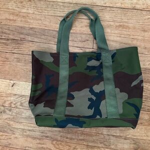 LL Bean Hunter's tote - open top